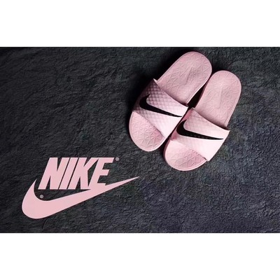 球鞋资讯丨Nike Benassi Solarsoft 女神粉拖鞋艰难补货!不要错过了!